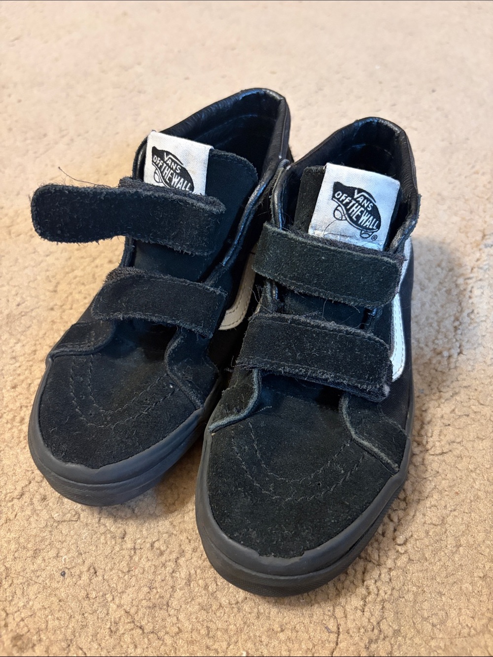 Vans Kids Black Off The Wall Suede Velcro Sneakers - size 2